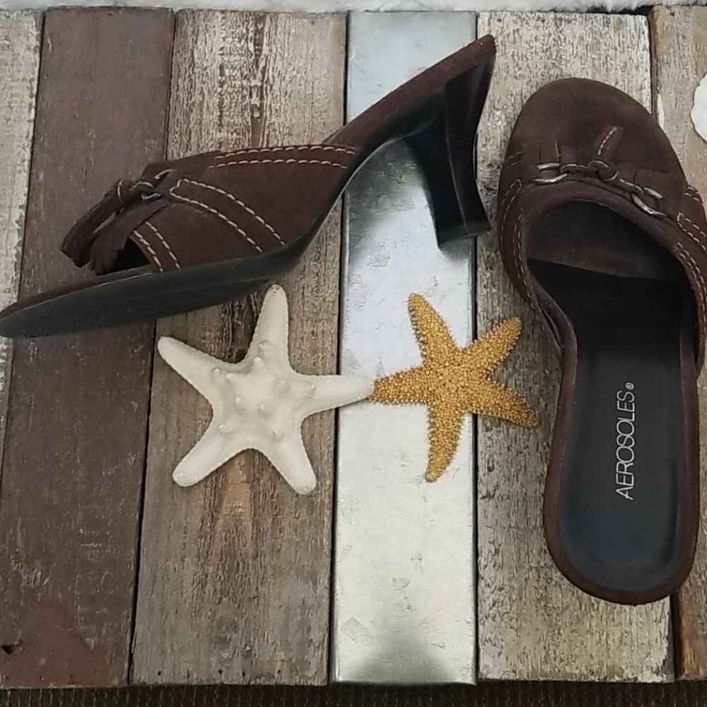 AEROSOLES SUEDE SANDALS